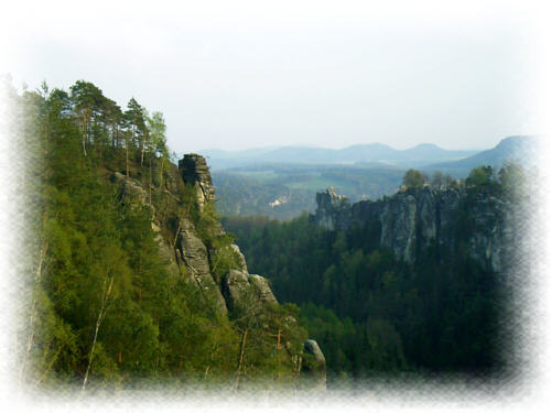 Wehlgrund mit M�nchsfelsen und Wehlnadel