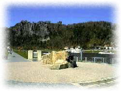 Klangterrasse mit Blick Elbabw�rts